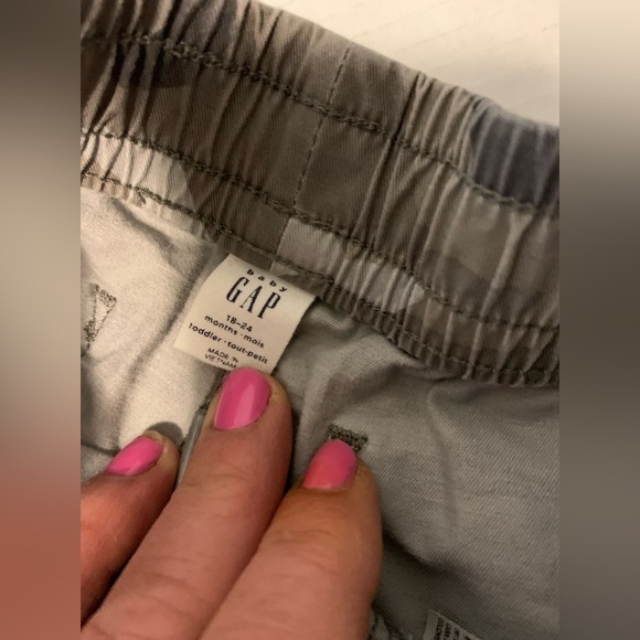 Baby Gap, 18-24 months shorts - Picture 3 of 4